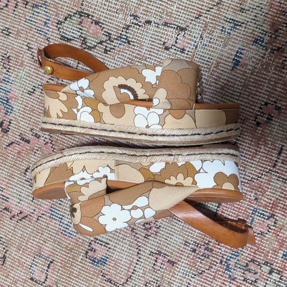 Chloe Runway Floral Canvas Sandas Espidrille, 41 - Picture 5 of 7